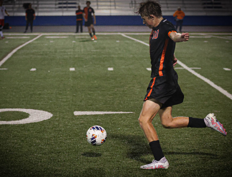 Sylvia's late goal lifts Wheelersburg over Minford, into regional