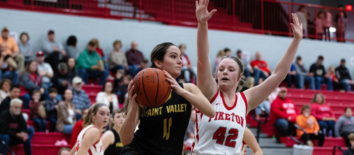 Paint Valley pulls away from Piketon with impressive fourth quarter showing